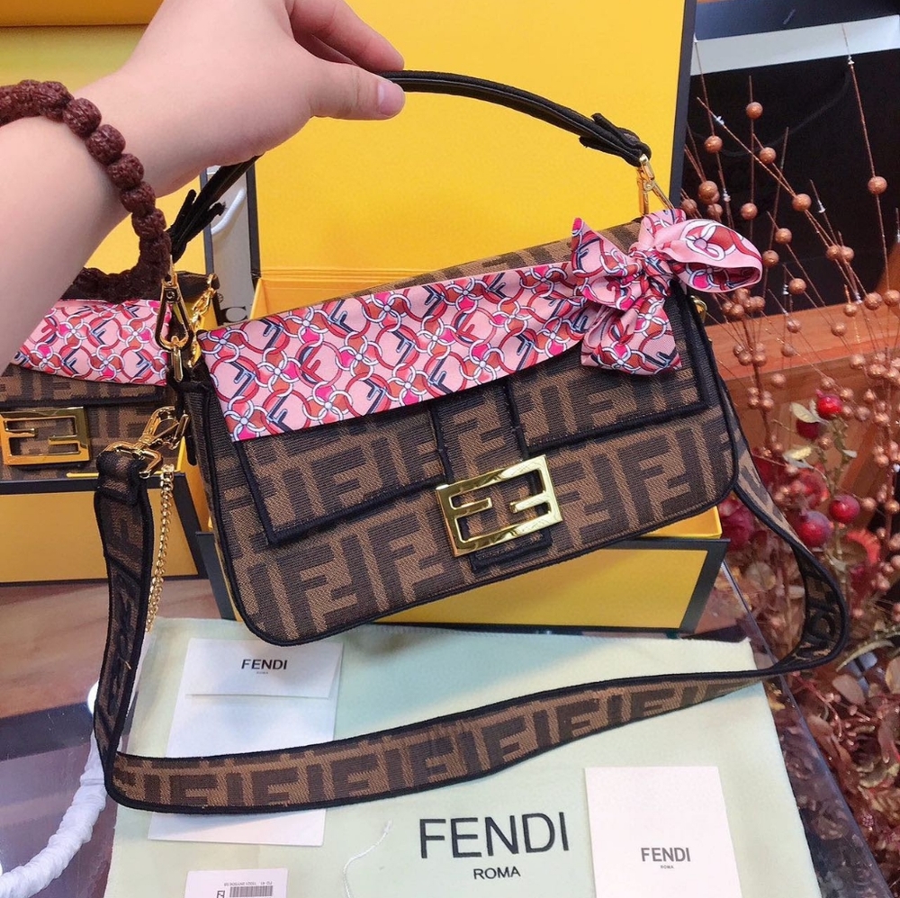 ✨🎊Authentic 💎Fendi bag